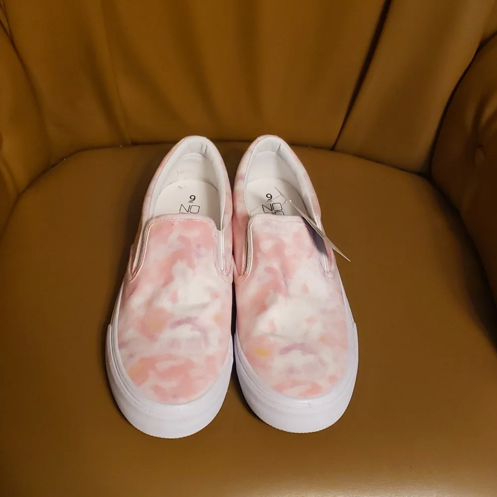 New pink tie dye slip on shoes - Picture 1 of 4